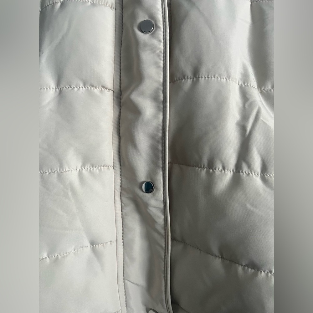 Royal Matrix Puffer Coat with Attachable Hood - Picture 8 of 15
